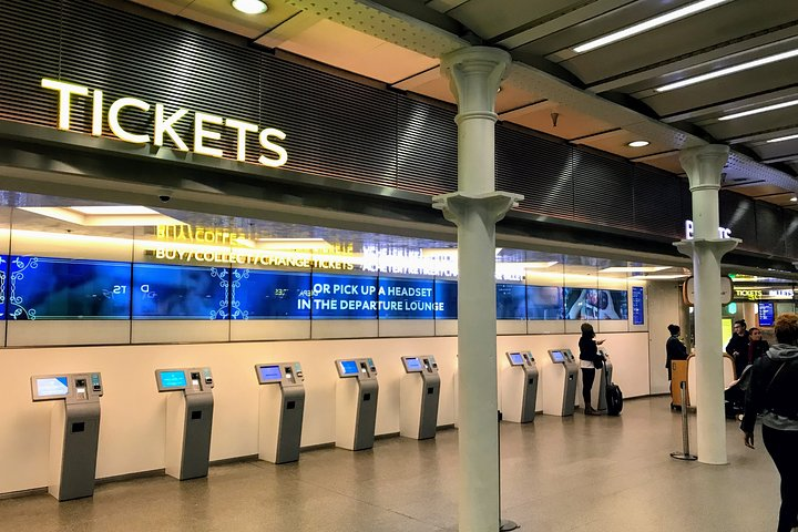 Private transfers between Stansted - King's Cross & St Pancras Train Stations - Photo 1 of 25